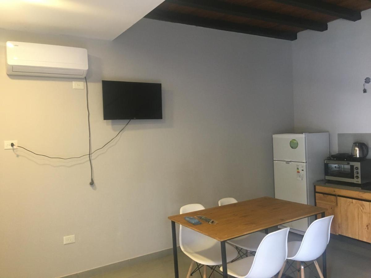 Los Lirios Apart & Suite Puerto Iguazu Exterior photo