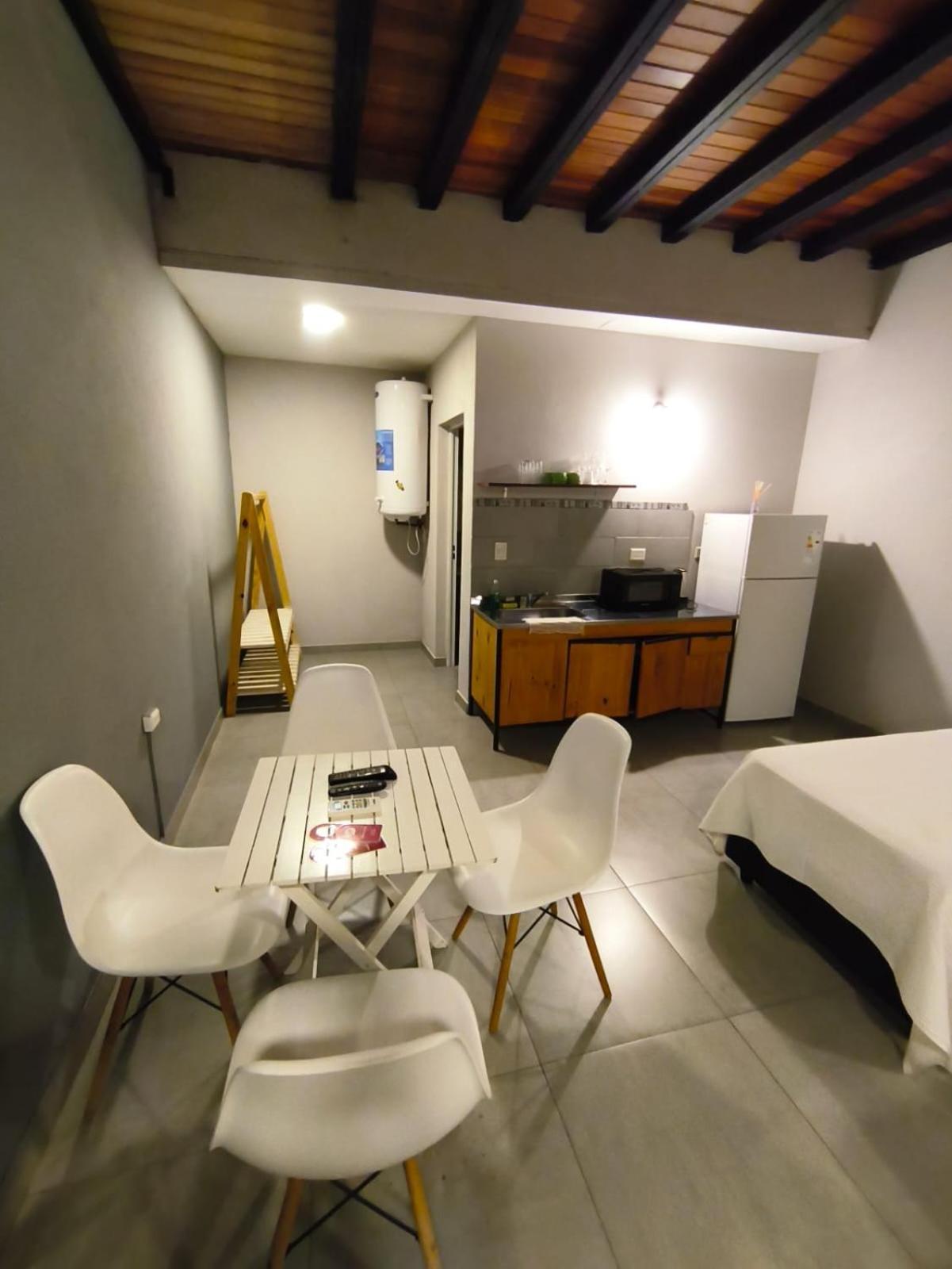 Los Lirios Apart & Suite Puerto Iguazu Exterior photo